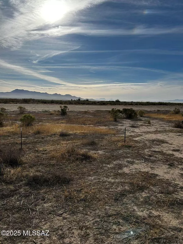 Tucson, AZ 85743,14313 W Magee Road #1