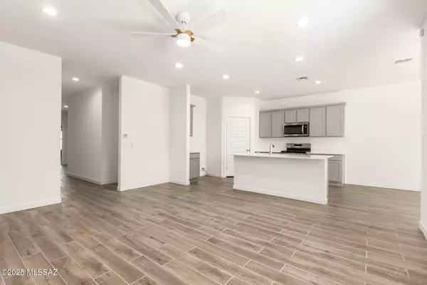 Vail, AZ 85641,12774 E Russo Drive