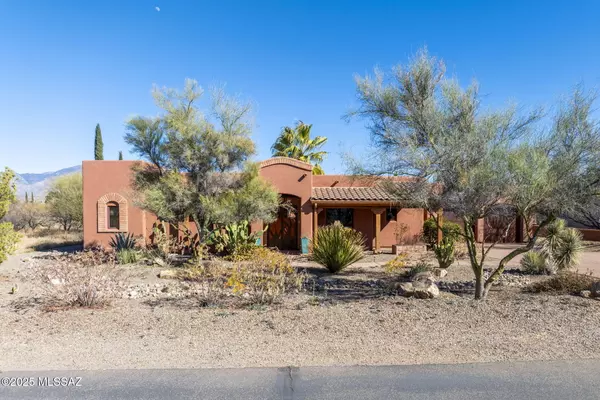 Tubac, AZ 85646,90 Elliot Street