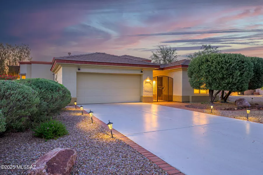 4594 S Moon River Place, Green Valley, AZ 85622