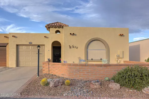 1128 W Camino Velasquez, Green Valley, AZ 85622