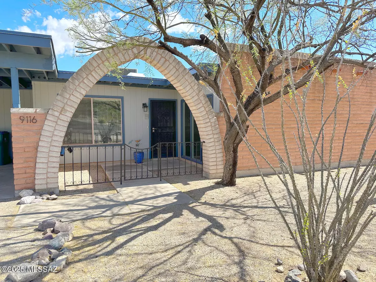 Tucson, AZ 85749,9116 E Indian Canyon Road
