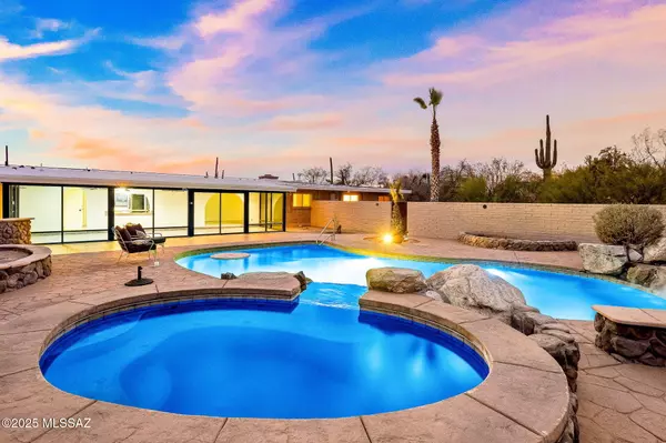 Tucson, AZ 85718,6601 N Donna Beatrix Circle