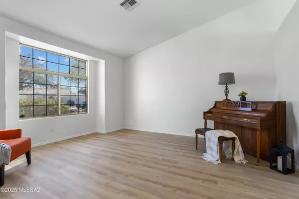 Tucson, AZ 85742,9569 N Crestone Drive