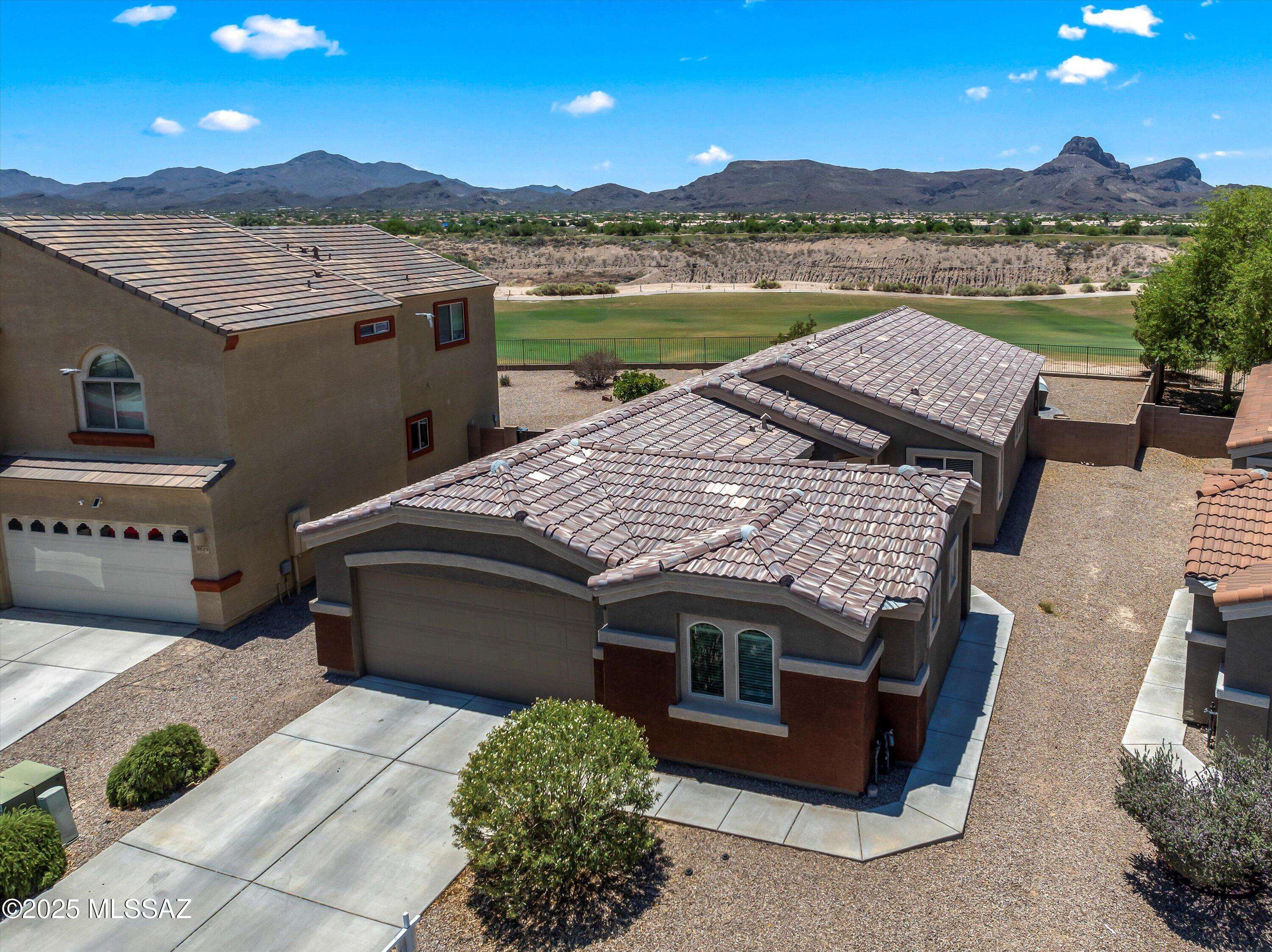 8633 N Continental Links Drive, Tucson, AZ 85743