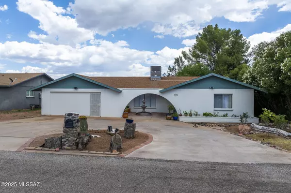 385 Cancun Court, Rio Rico, AZ 85648