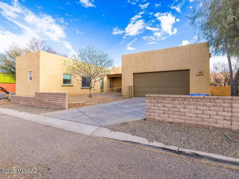 10590 E Maldonado Place, Tucson, AZ 85747