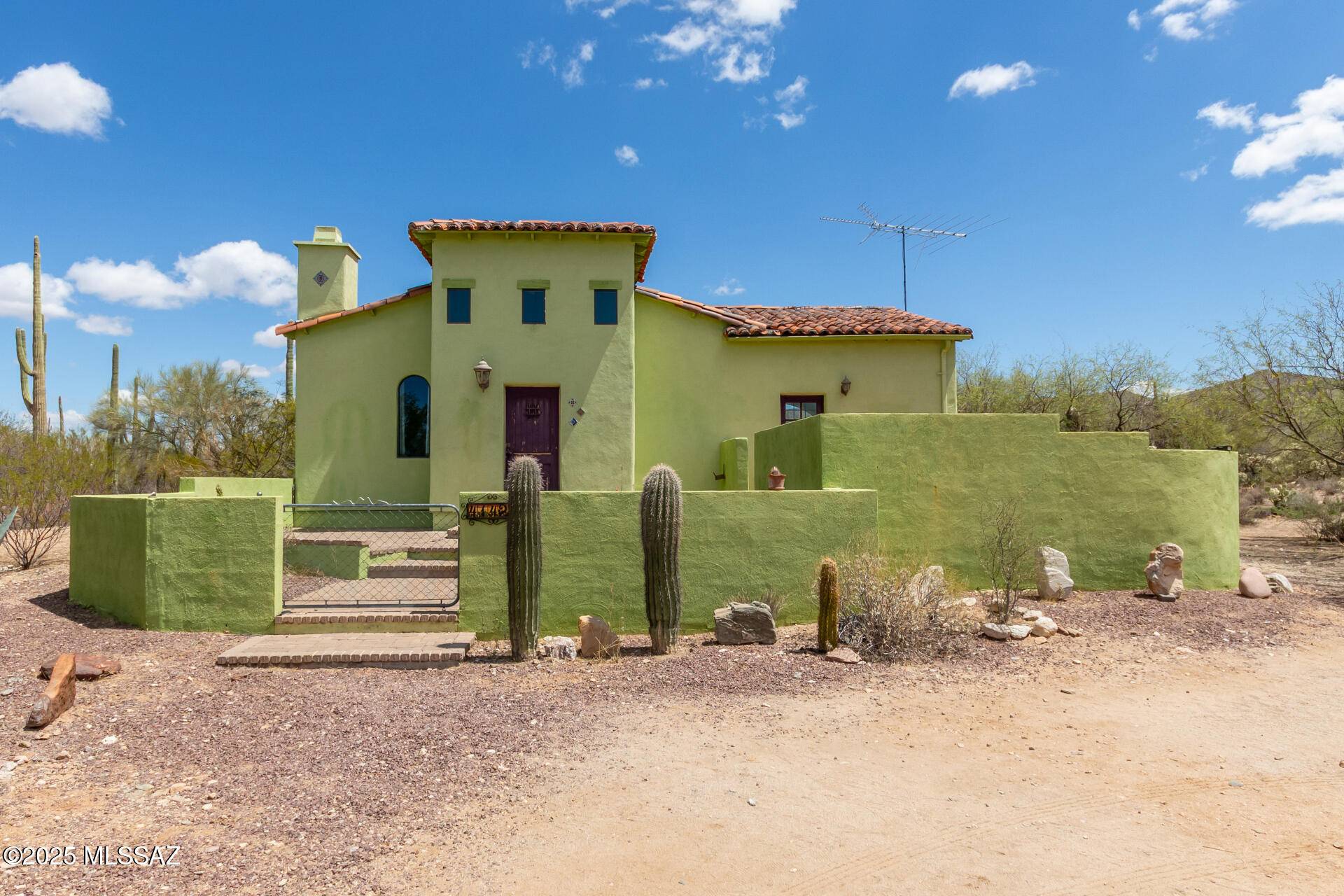 41420 E Cathy Lane, Marana, AZ 85658