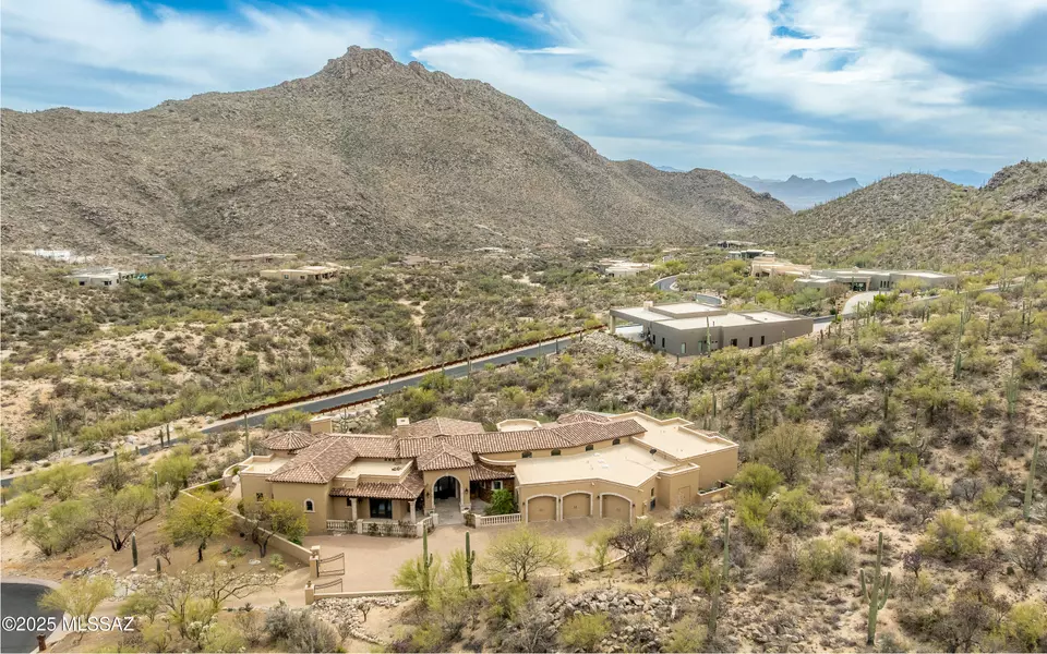 15275 N Silent Vista Court, Marana, AZ 85658