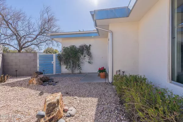 Tucson, AZ 85719,2239 E 1st Street #1