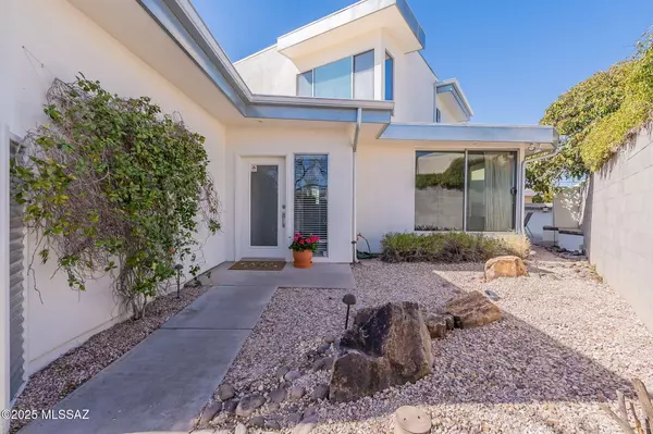 Tucson, AZ 85719,2239 E 1st Street #1
