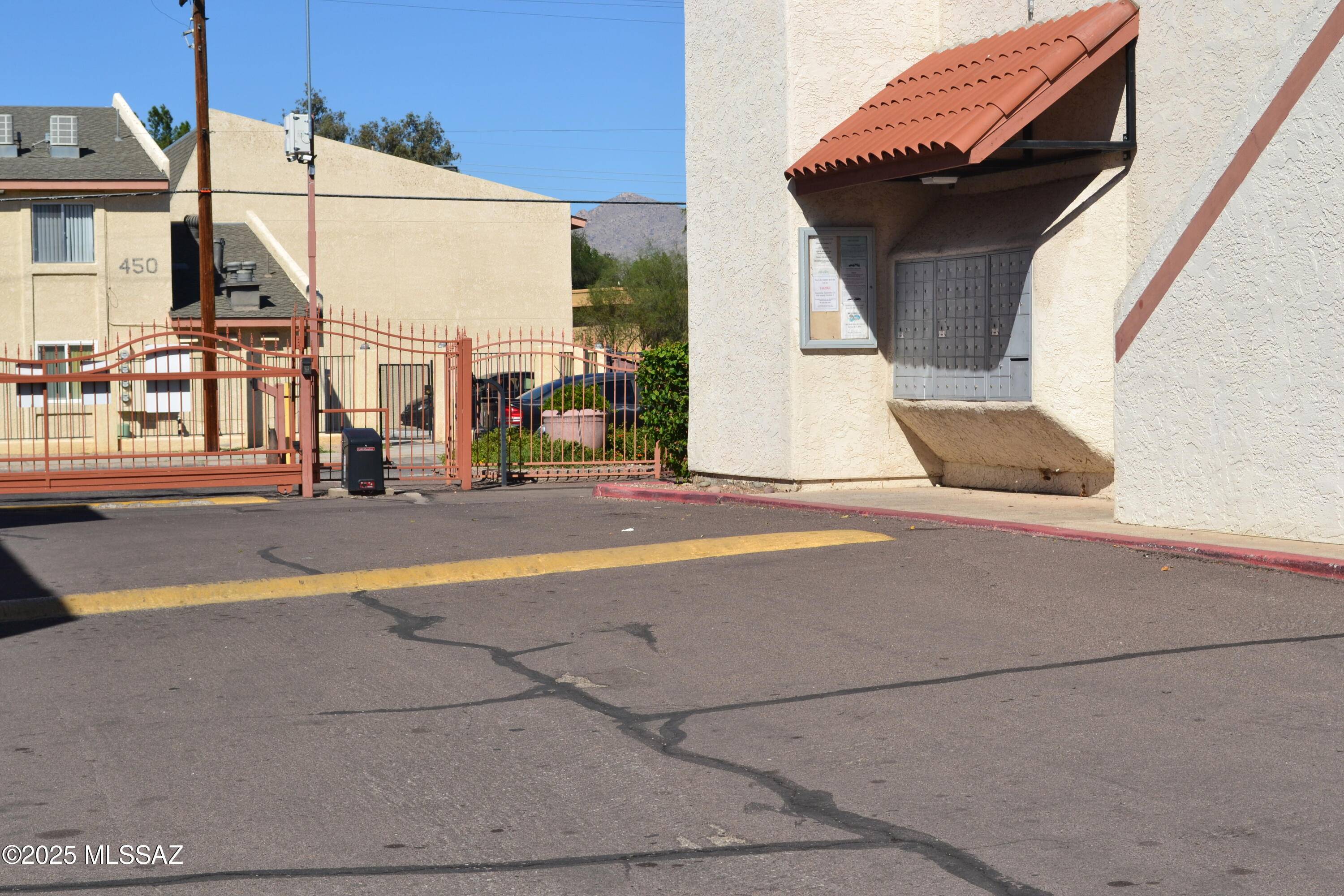 Tucson, AZ 85705,455 W Kelso Street #122