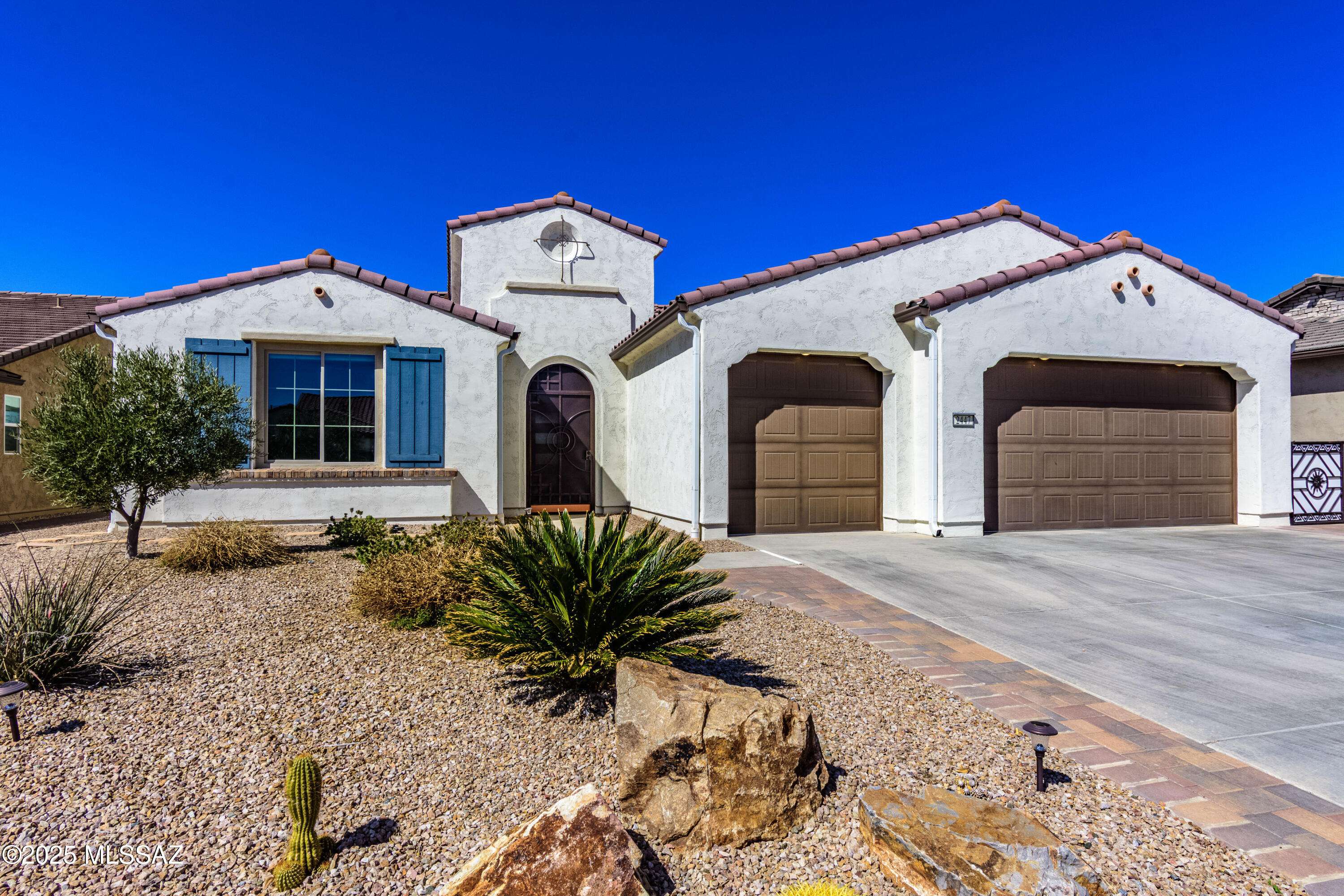2447 E Canyon Crossing Drive, Green Valley, AZ 85614
