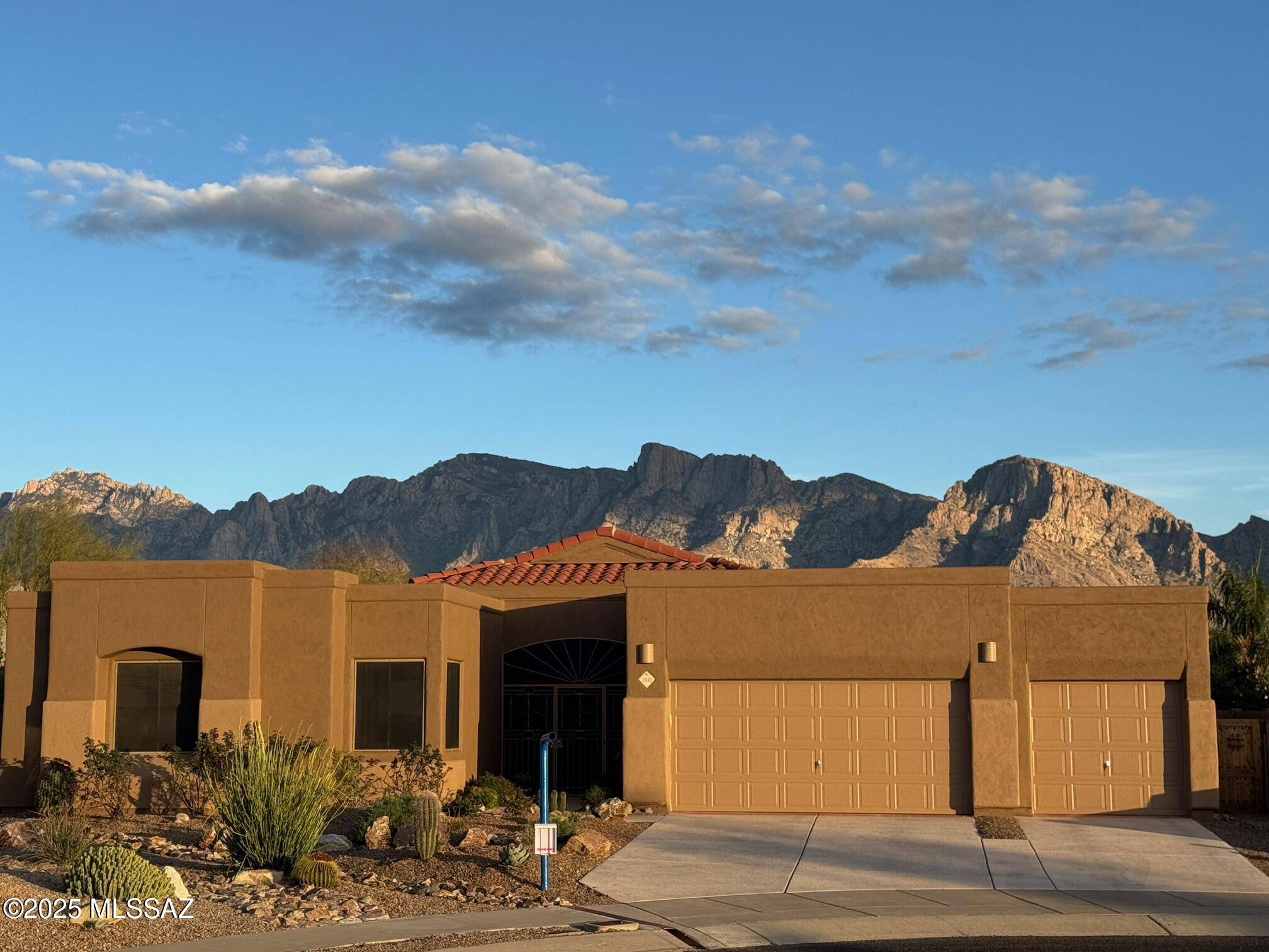 11840 Potosi Point Drive, Tucson, AZ 85737