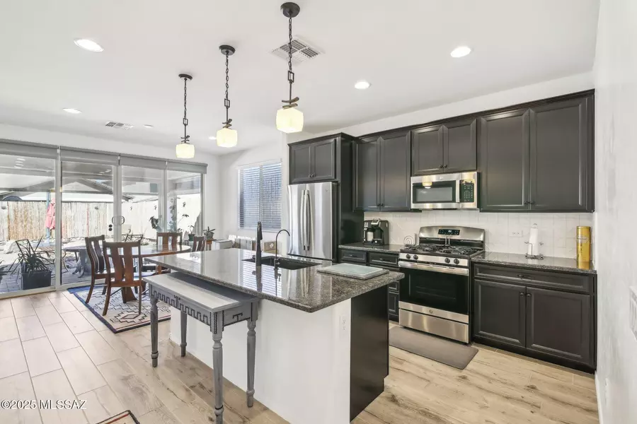 994 W Calle Monte Lindo, Sahuarita, AZ 85629