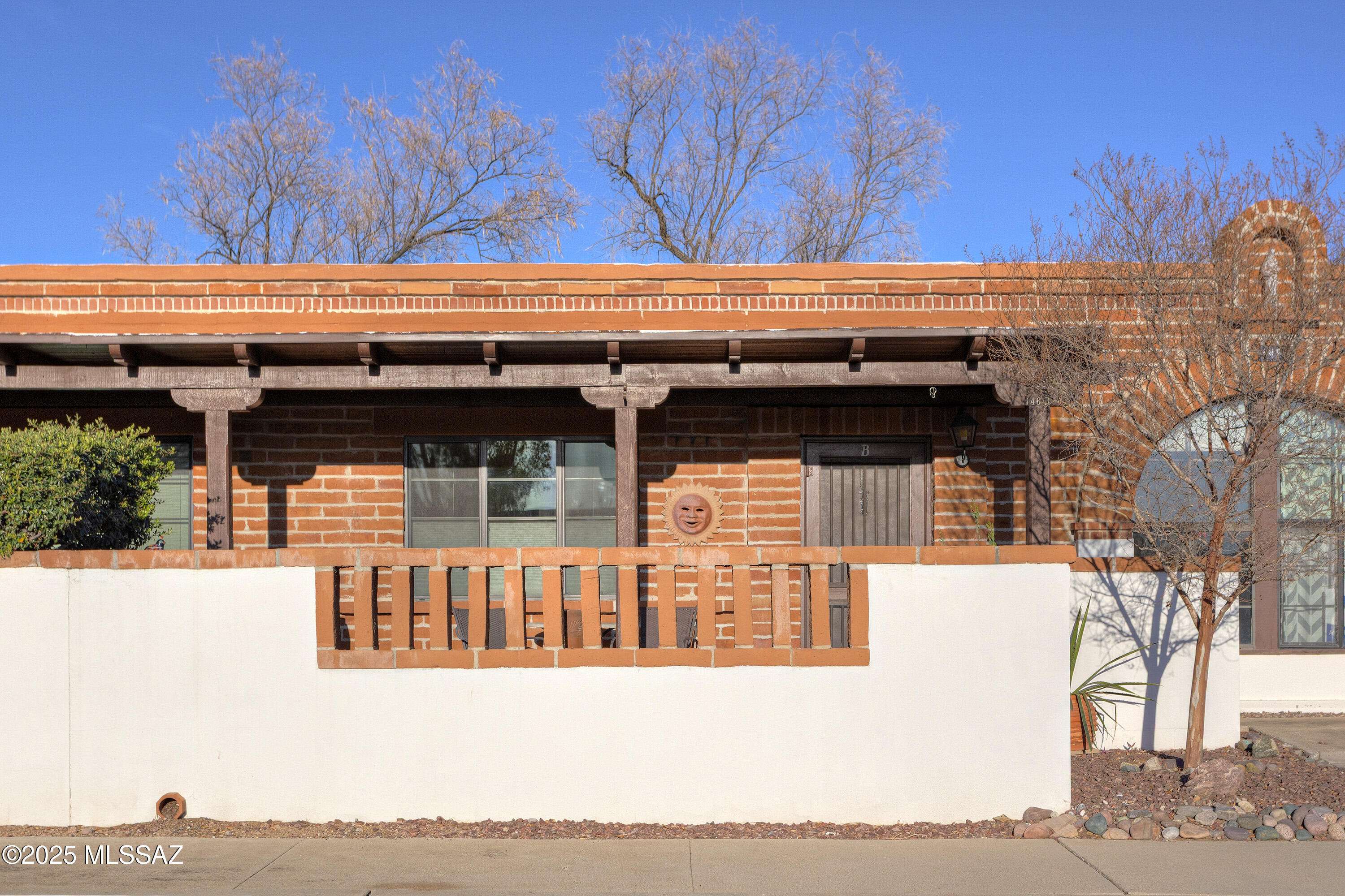 146 S Paseo Tierra #APT B, Green Valley, AZ 85614