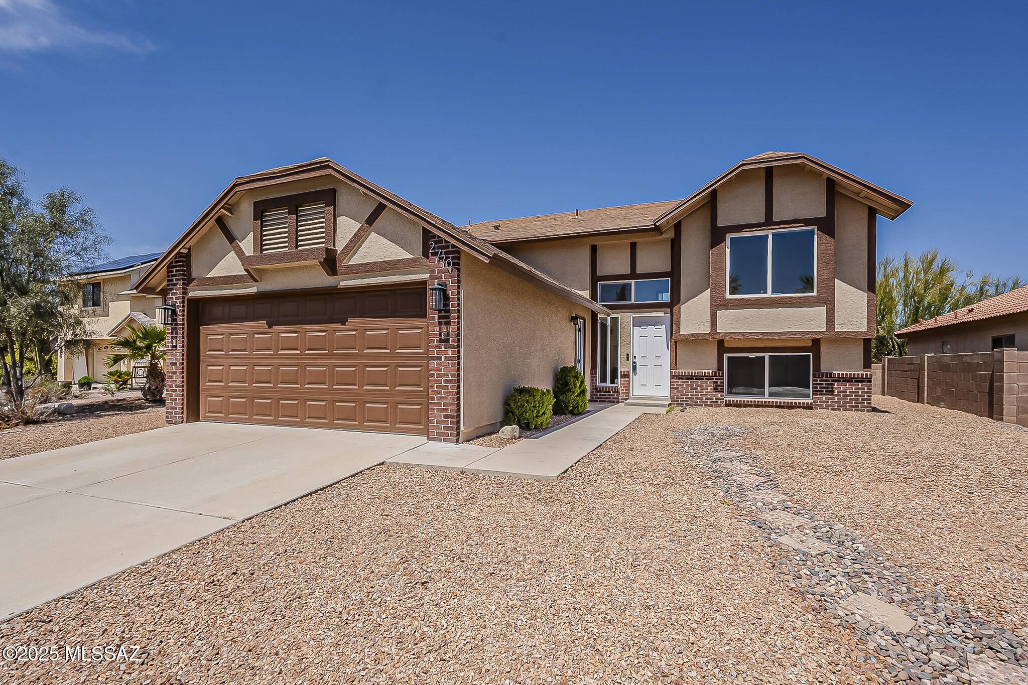 2770 W Camino De Las Grutas, Tucson, AZ 85742