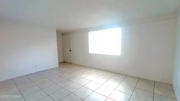 Tucson, AZ 85713,3663 E Ellington Place