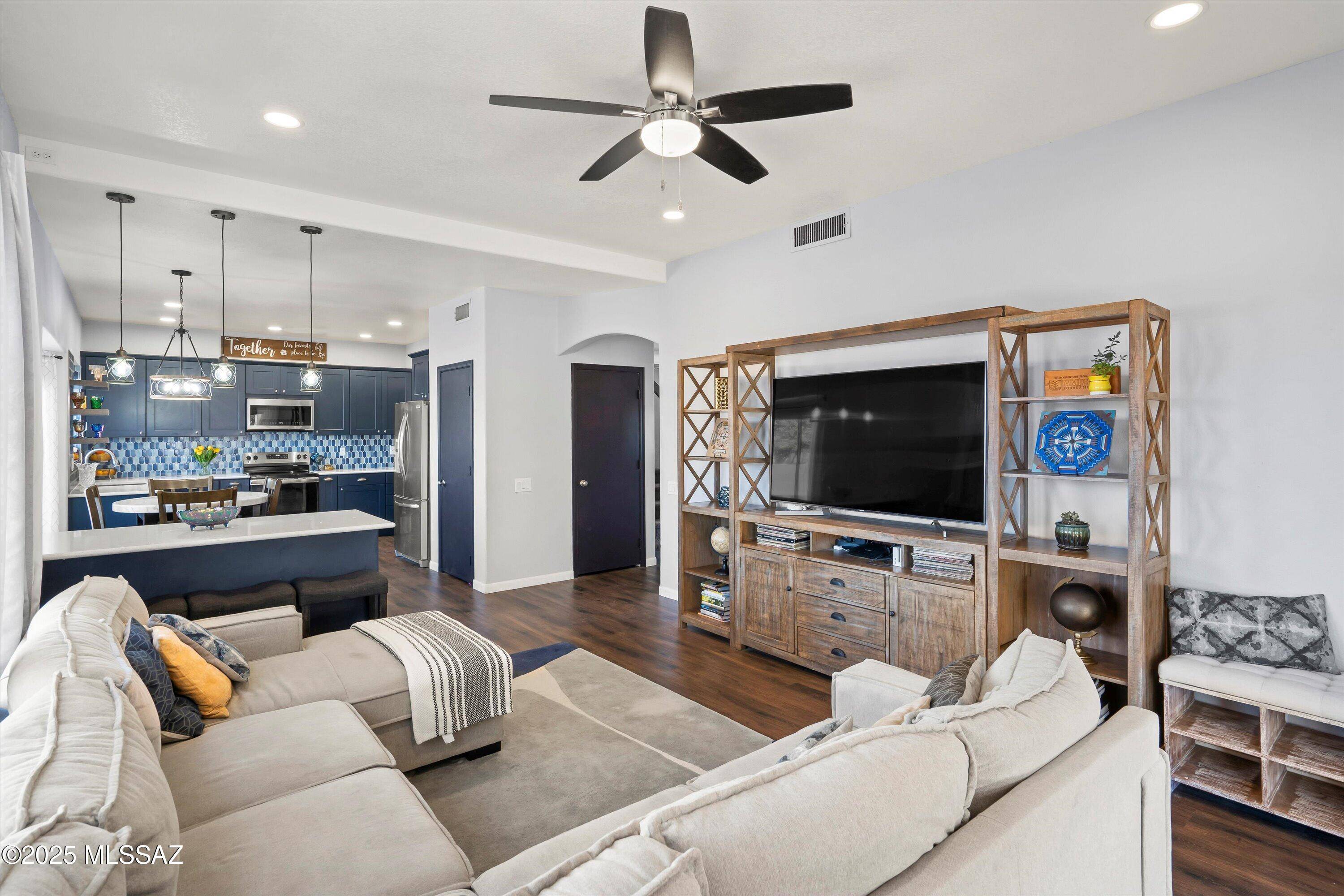 8909 N Willeta Drive, Tucson, AZ 85743