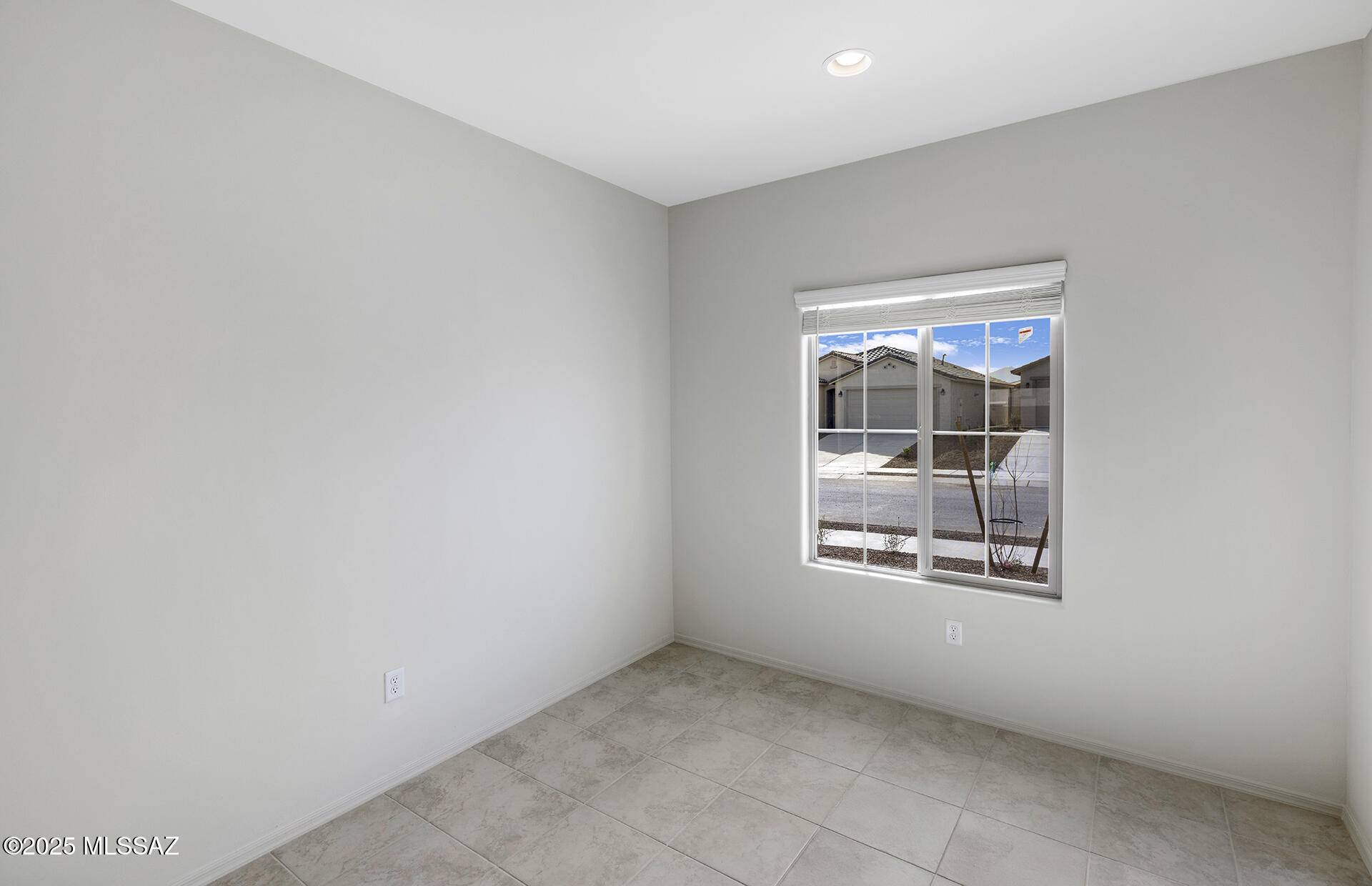 Sahuarita, AZ 85629,852 W Calle El Teclado