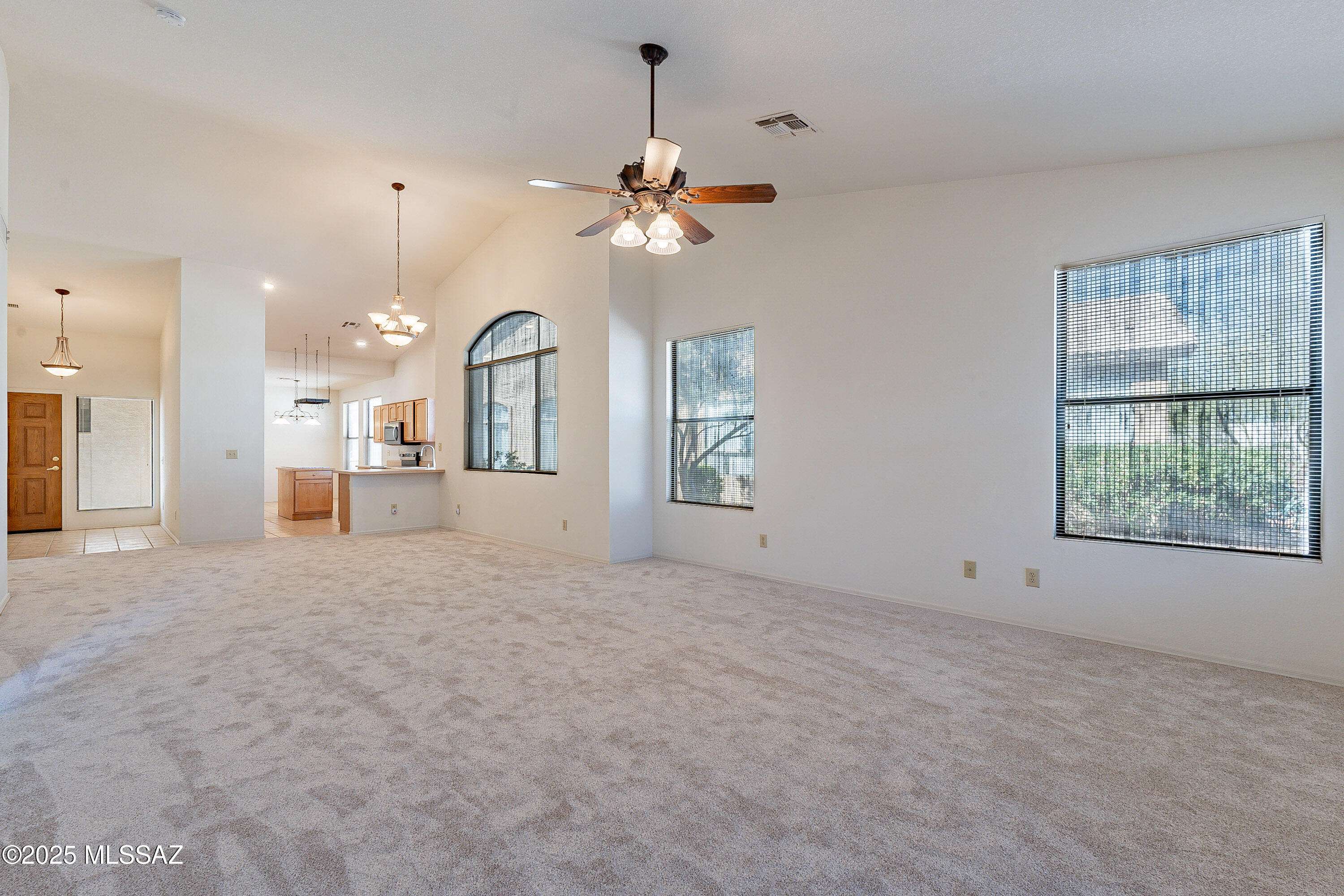 Tucson, AZ 85739,63752 E Holiday Drive