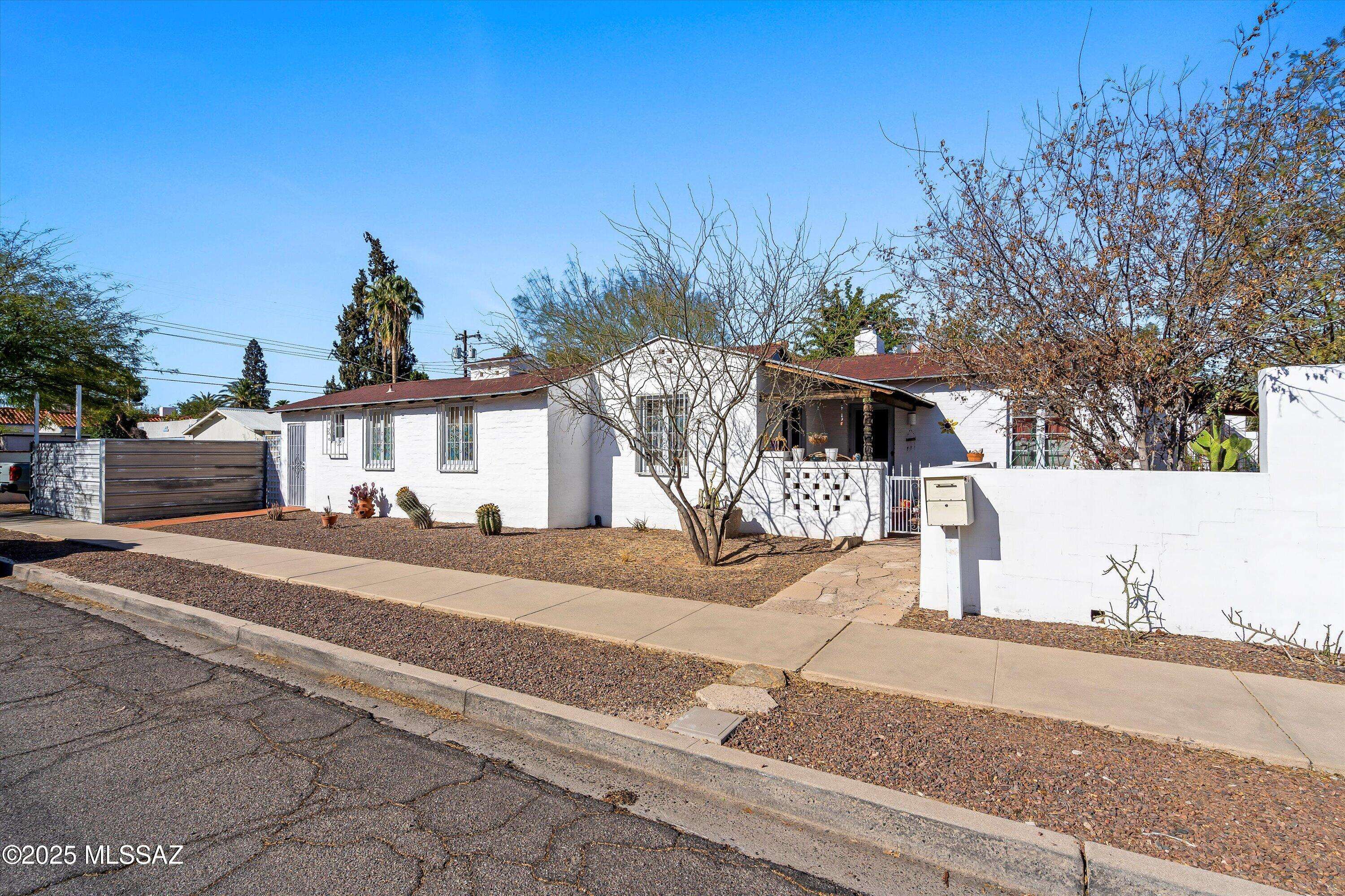 2048 E Hawthorne Street, Tucson, AZ 85719