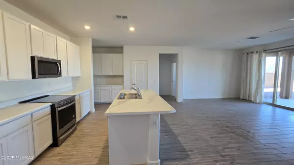 Tucson, AZ 85730,8941 E Pantano Bluff Drive