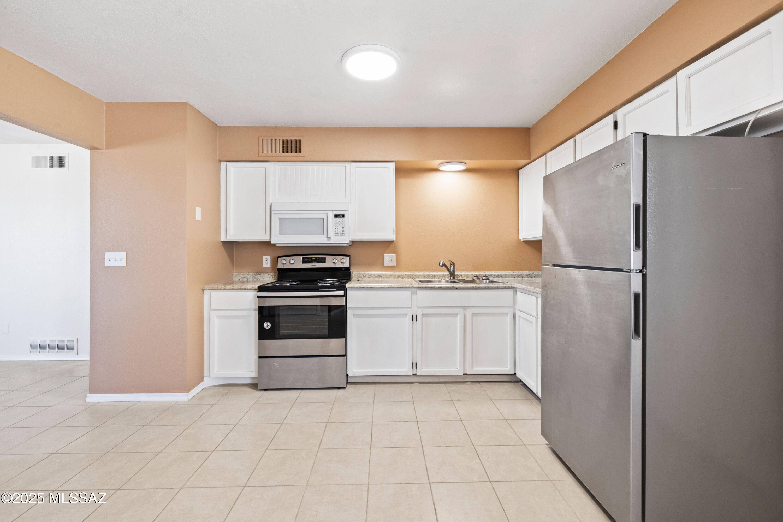 Benson, AZ 85602,764 S Catarina Street