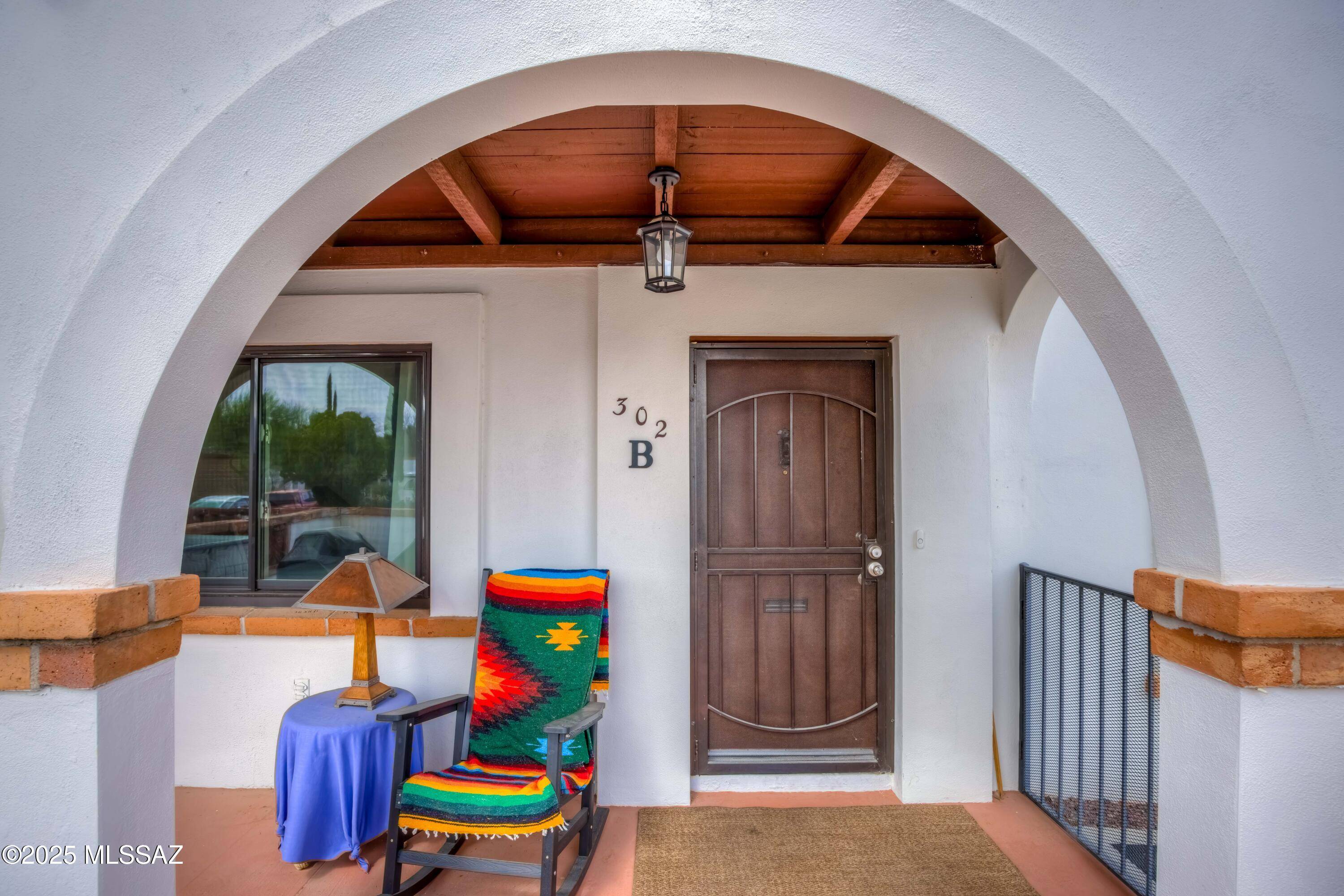 302 S Paseo Lobo #B, Green Valley, AZ 85614