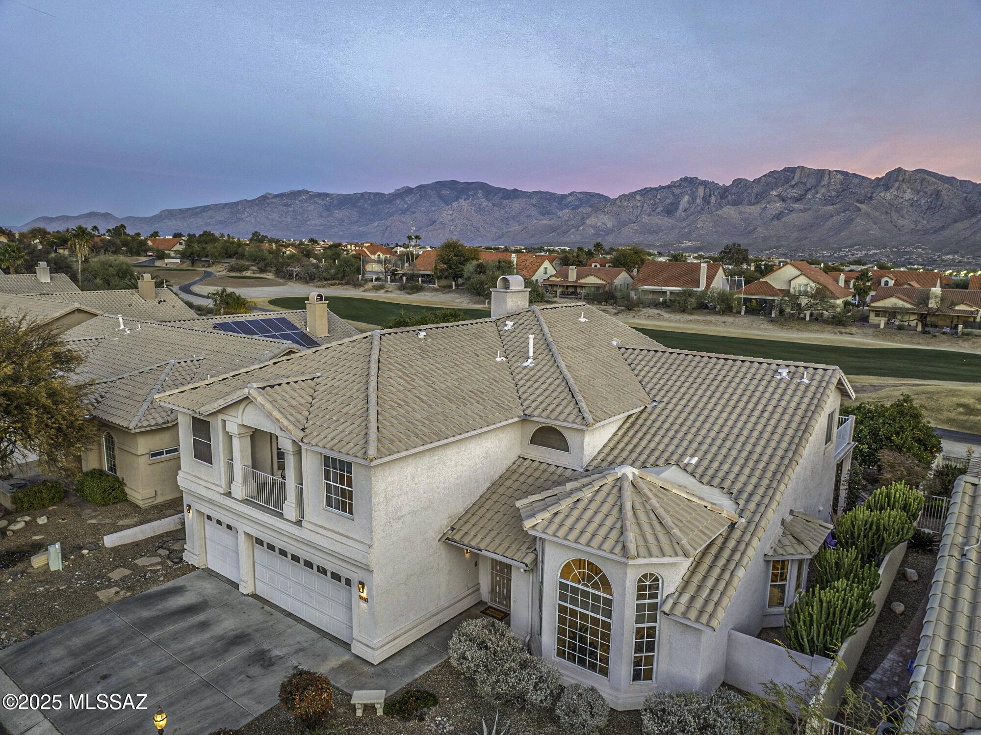 Tucson, AZ 85737,11018 N Mountain Breeze Drive Drive
