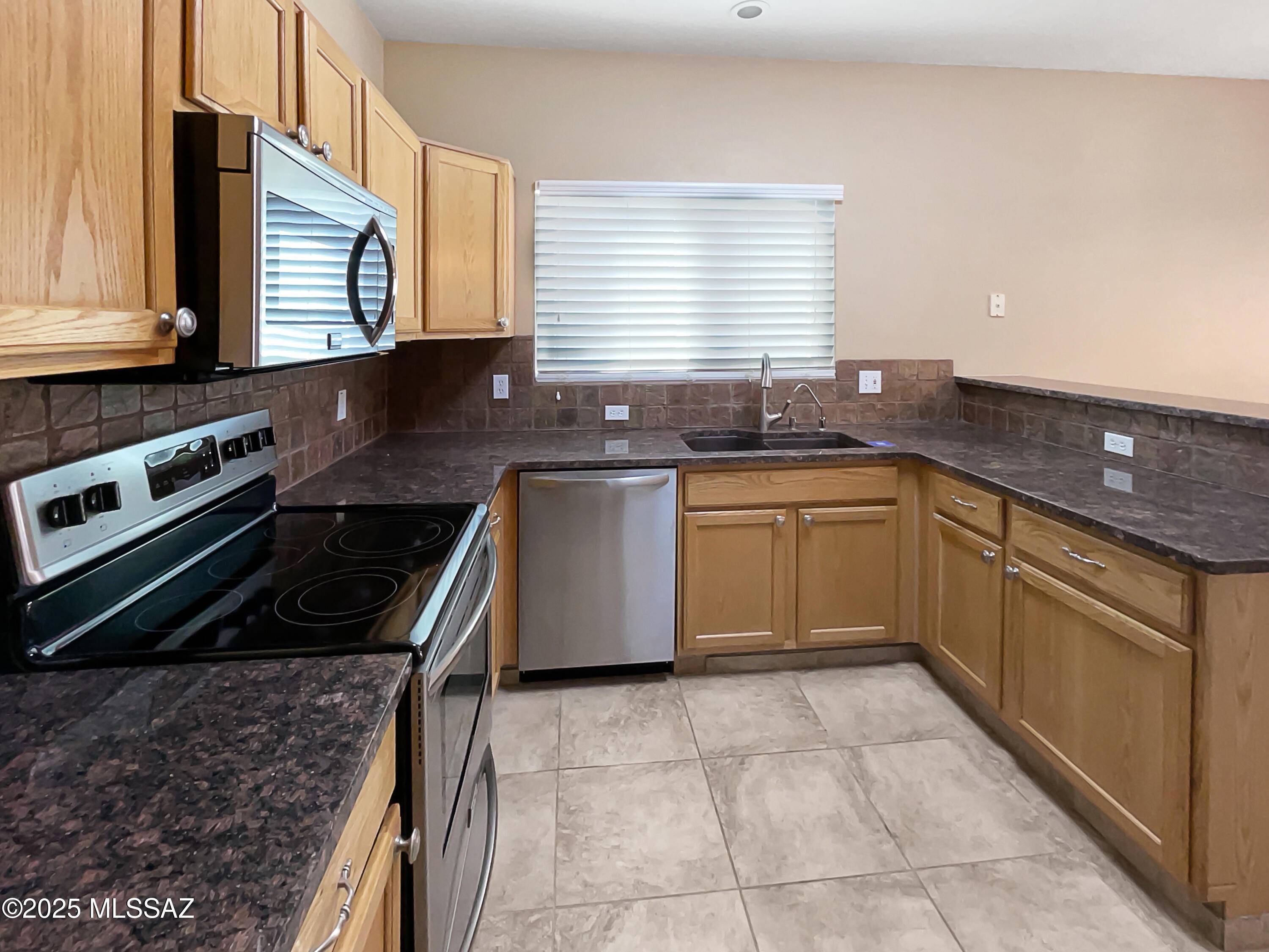 Tucson, AZ 85743,9736 N Sandy Valley Drive
