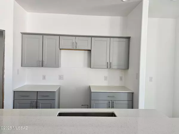 Tucson, AZ 85756,5746 E Hermans Road
