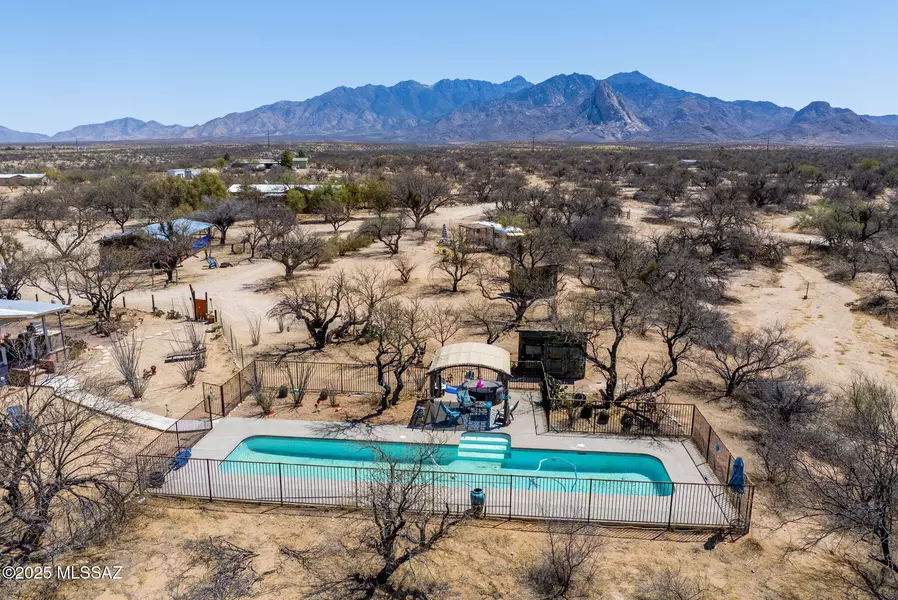 1550 W Eagle Way, Amado, AZ 85645