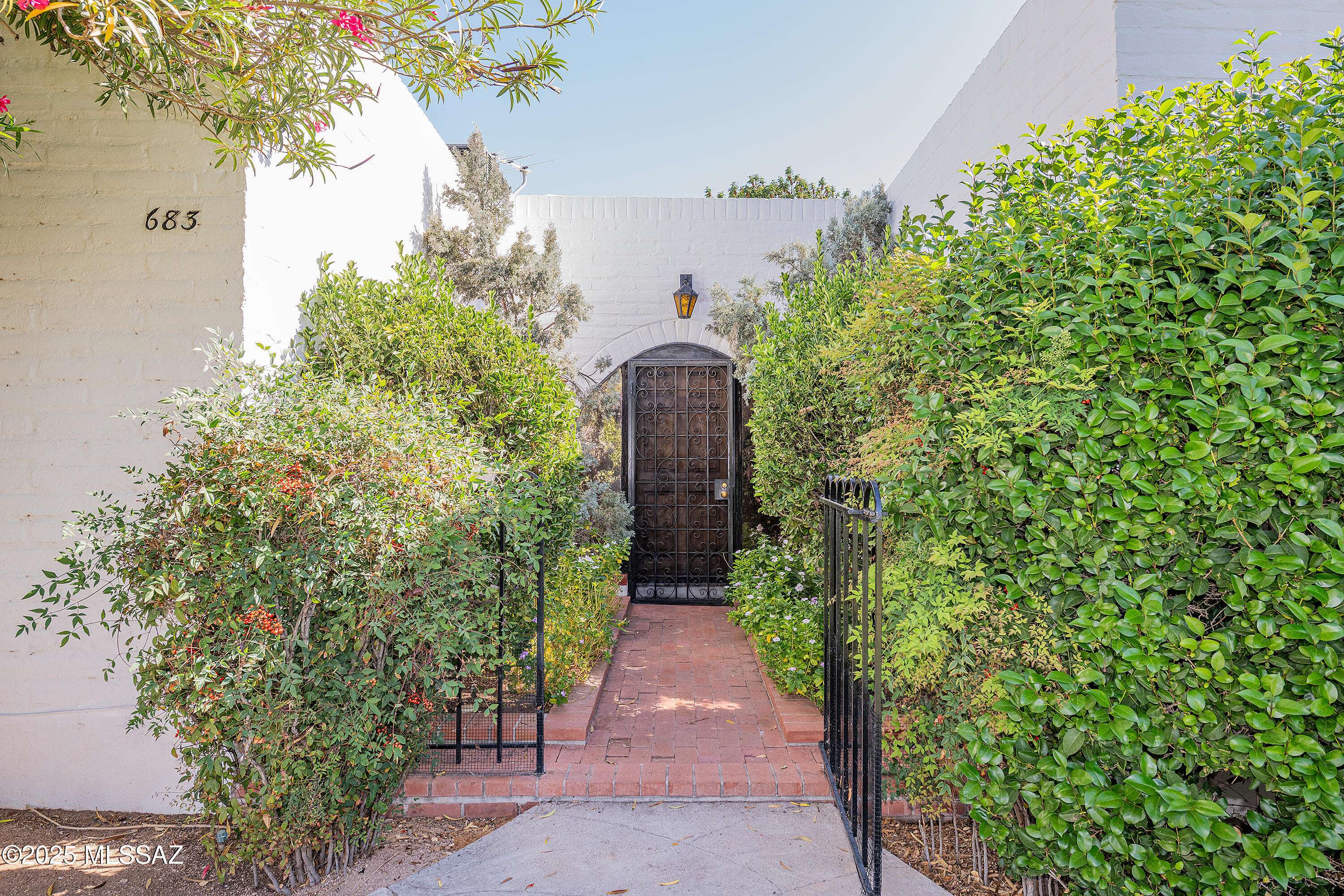 683 W Las Lomitas Road, Tucson, AZ 85704