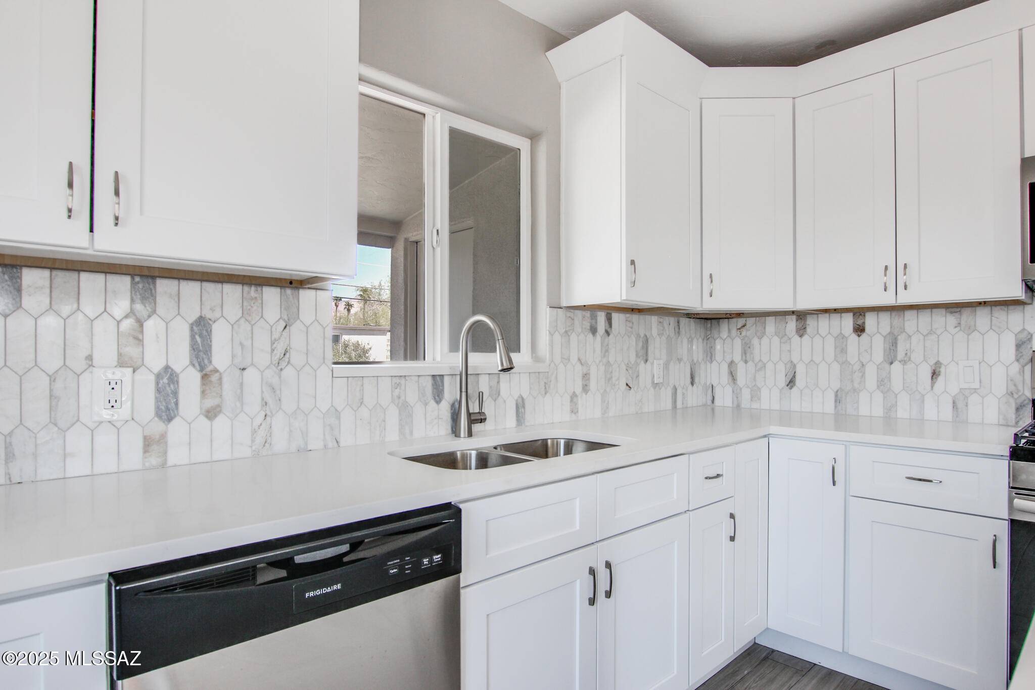 Tucson, AZ 85719,801 E Hedrick Drive