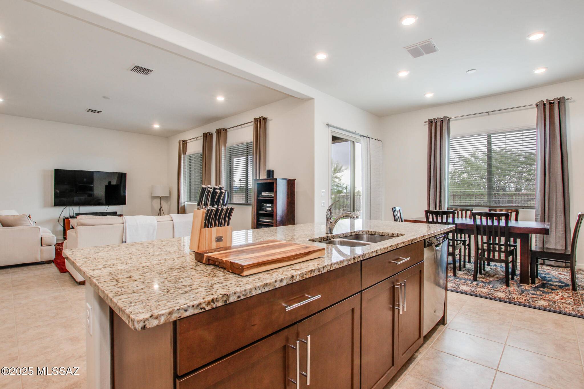 Tucson, AZ 85704,8561 N Gallant Fox Drive