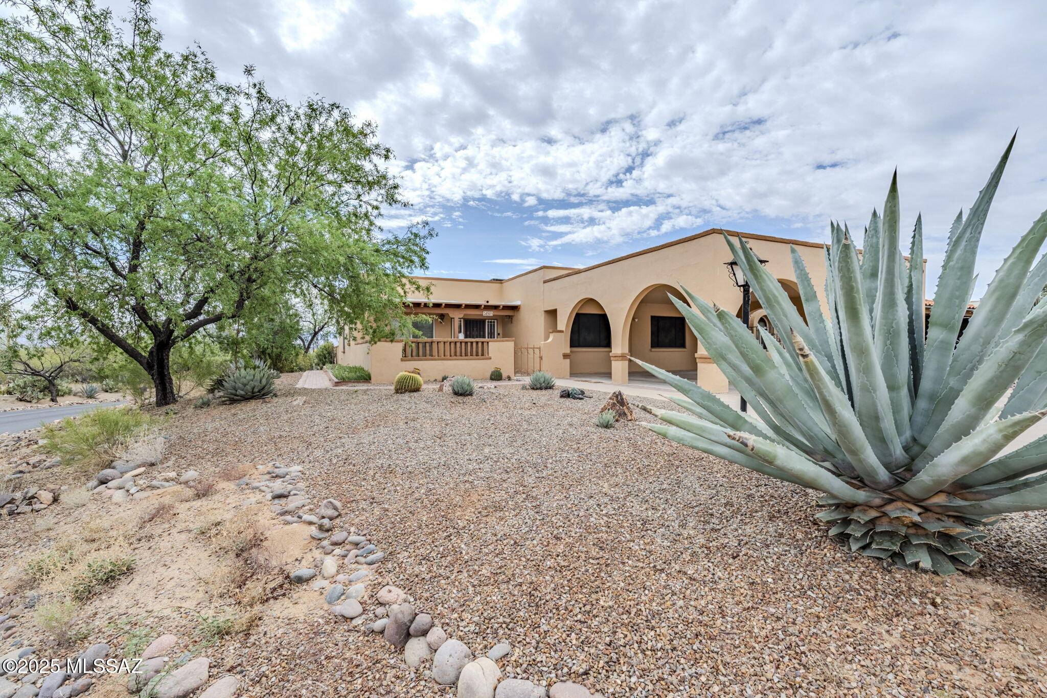 501 S Paseo Del Mundo, Green Valley, AZ 85614