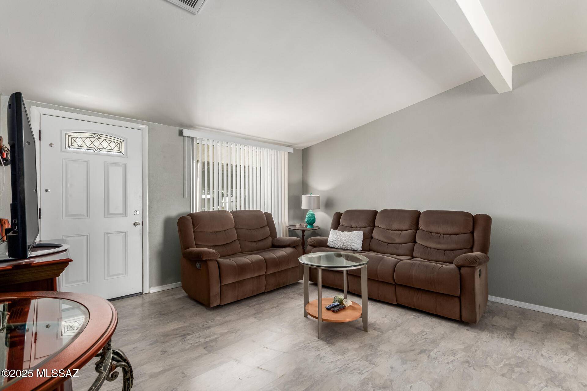 Tucson, AZ 85705,1908 W Root Lane