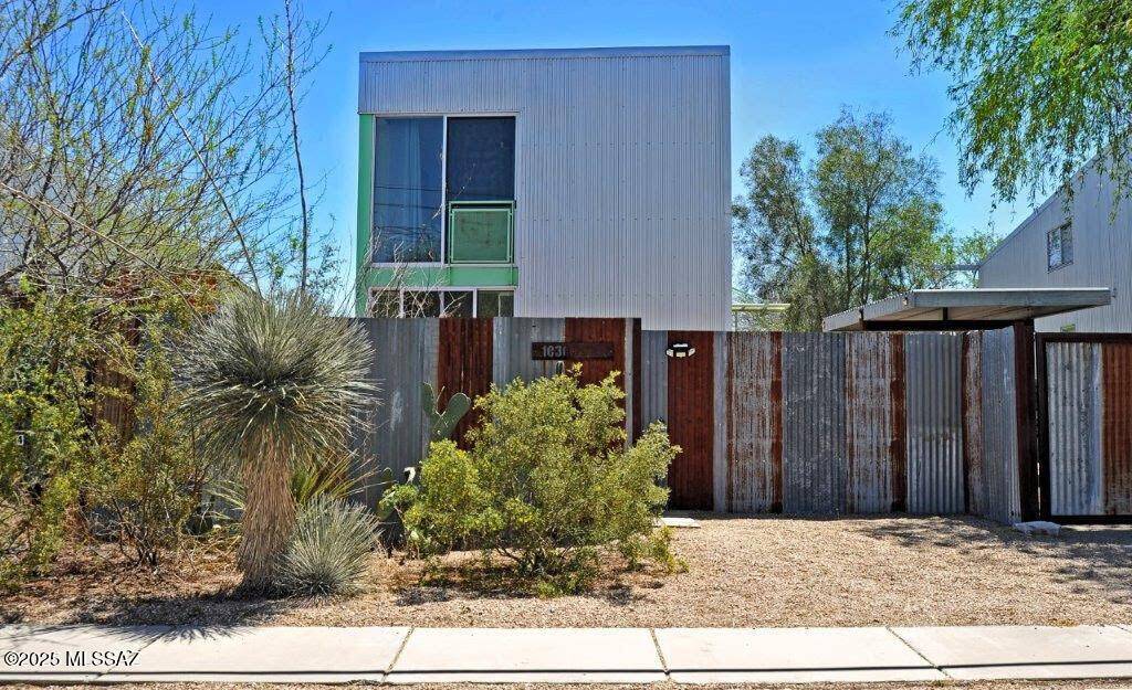 1030 E 17th Street, Tucson, AZ 85719