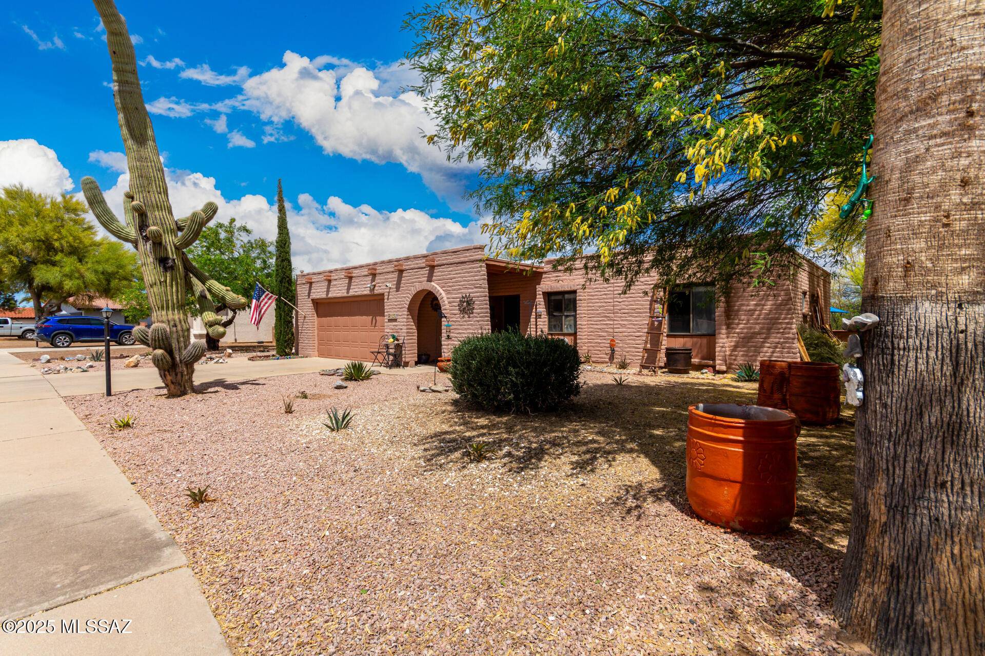 Green Valley, AZ 85614,1232 N La Canoa