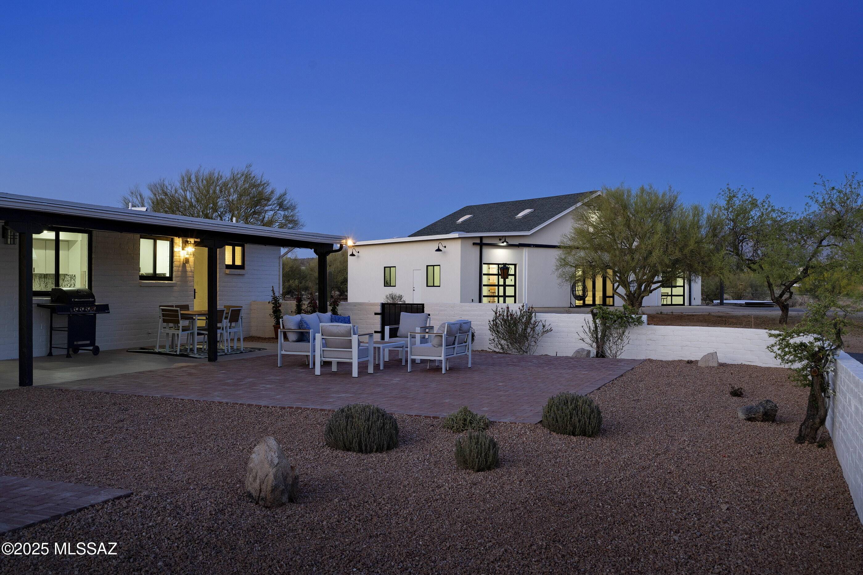 1720 W Cessna Way, Tucson, AZ 85755