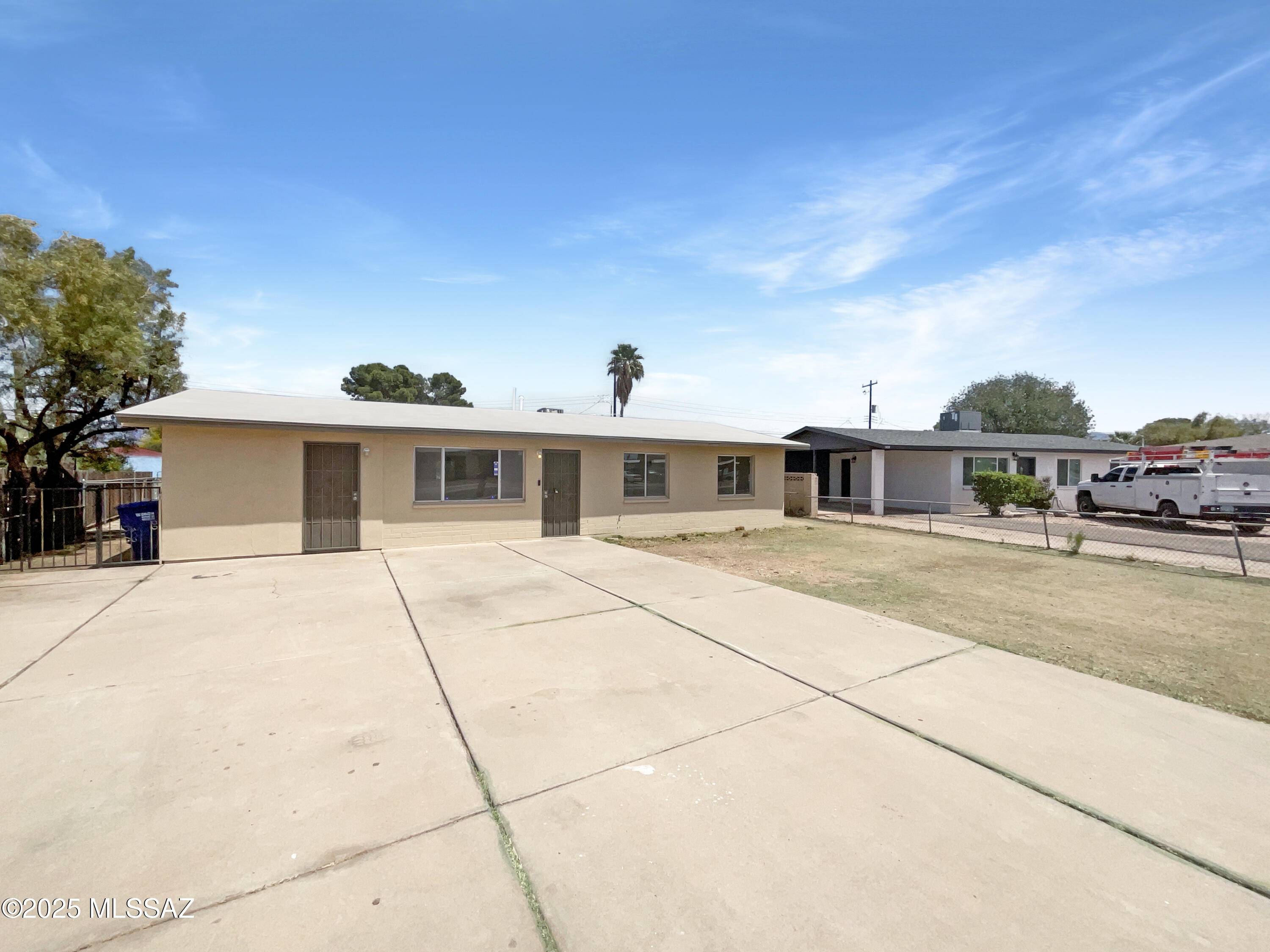 6733 E David Drive, Tucson, AZ 85730