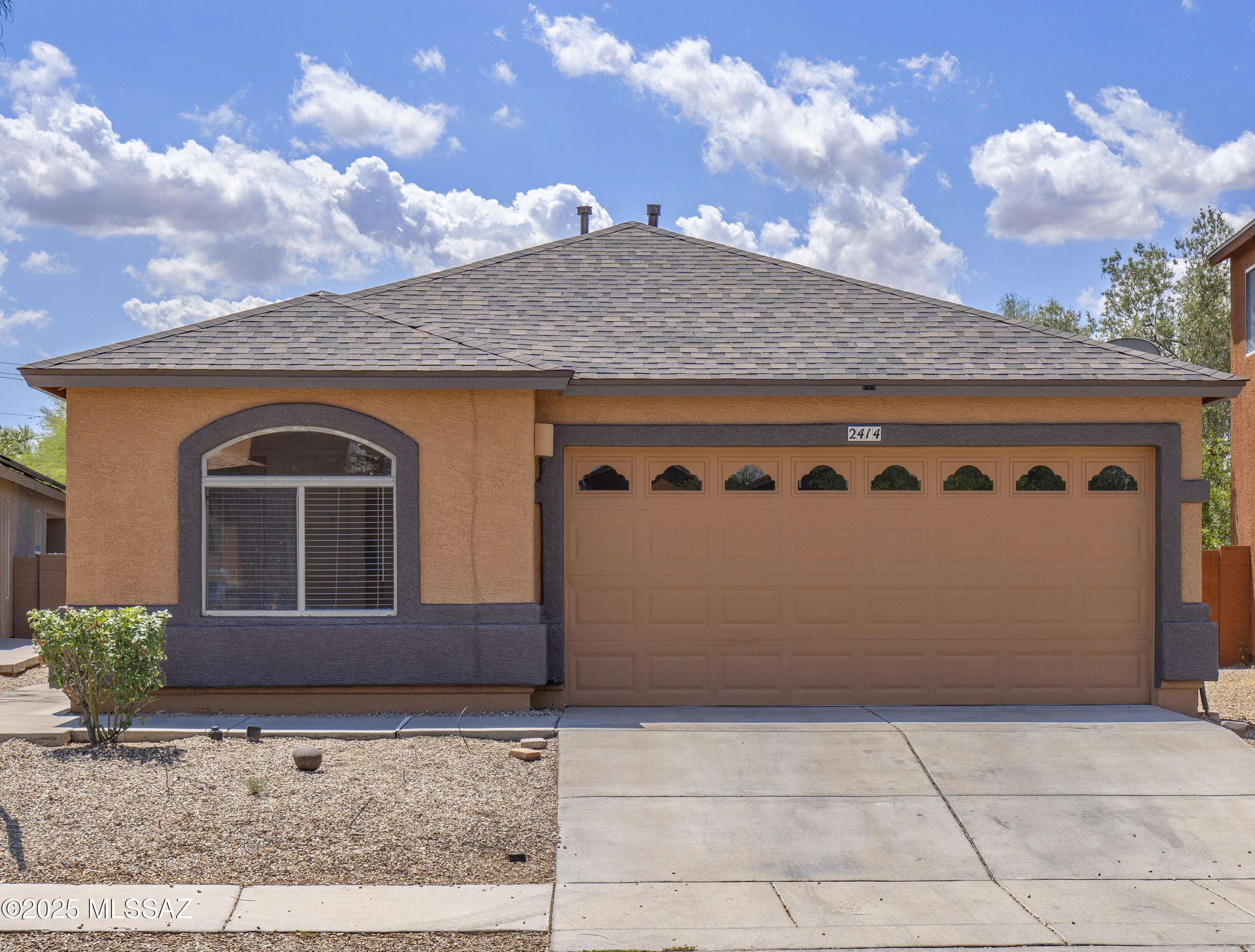 2414 E Calle Lena Verde, Tucson, AZ 85706