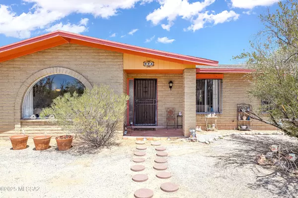 996 W Pine Street, Tucson, AZ 85704