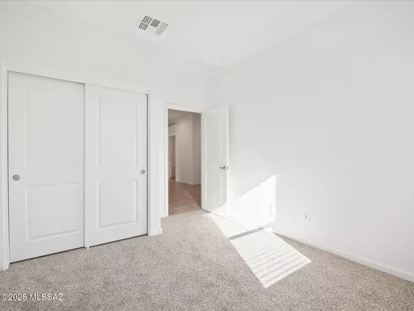 Vail, AZ 85641,8281 S Clara Roberts Way