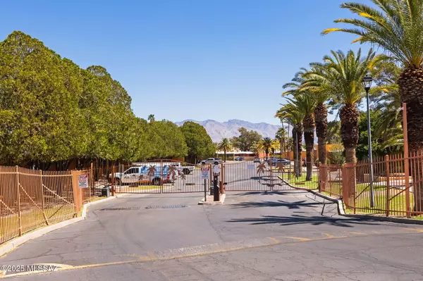 Tucson, AZ 85745,350 N Silverbell Road #APT 191