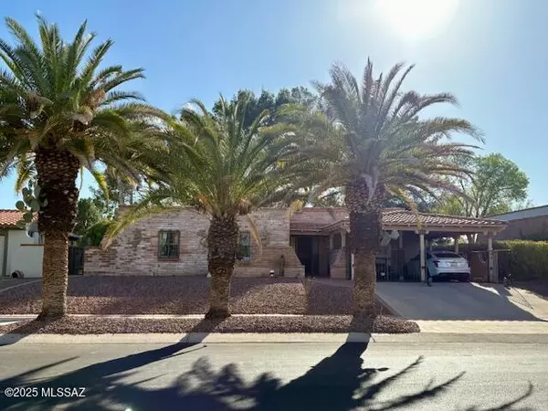 215 E Los Rincones, Green Valley, AZ 85614