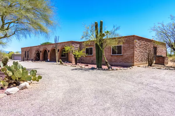 1300 E Via Entrada, Tucson, AZ 85718