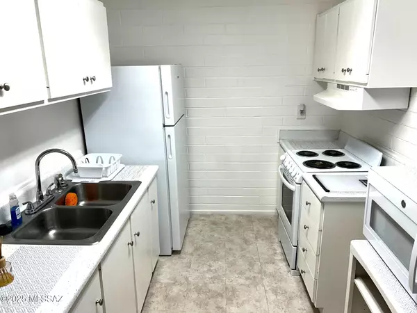 Tucson, AZ 85713,1470 S Palo Verde J211 Avenue