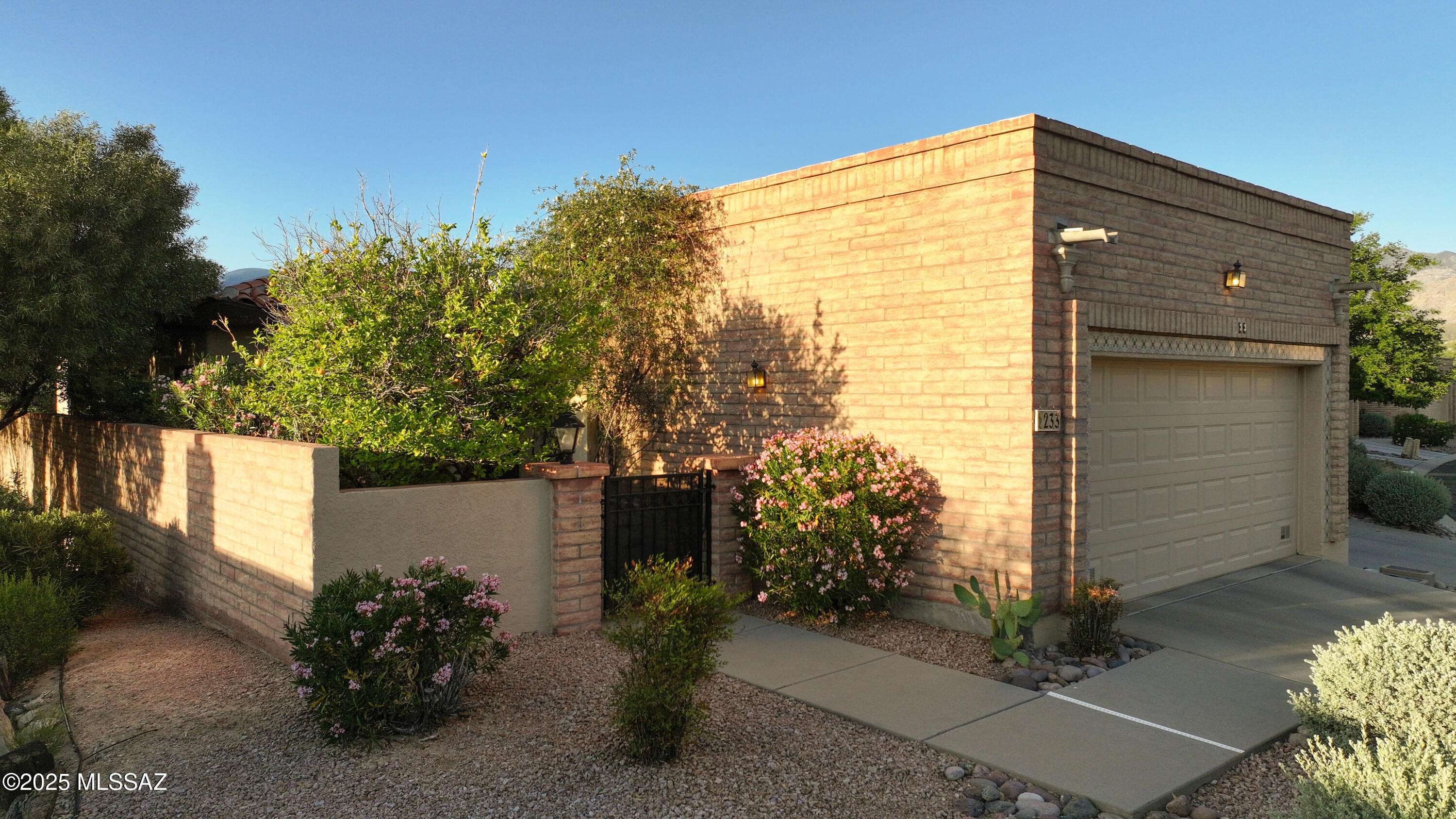 Oro Valley, AZ 85737,233 E Crooked Stick Drive